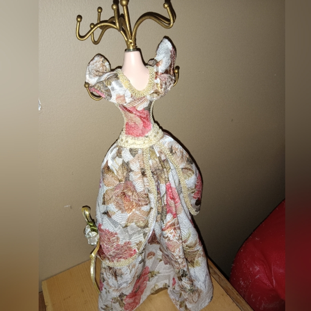 Vintage Baroque style jewelry holder - Picture 12 of 12